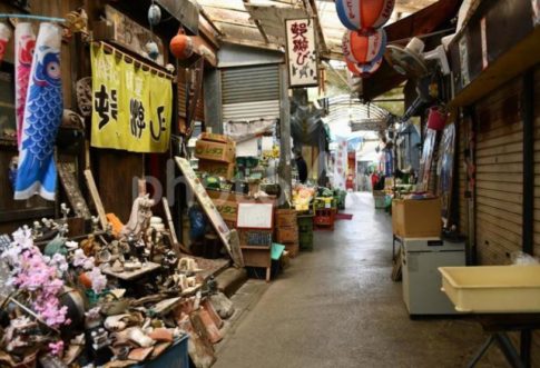 栄町アーケード